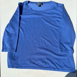 Blue 3/4 sleeve top